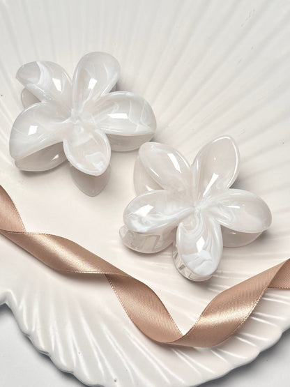 White Flower Large Claw Clip