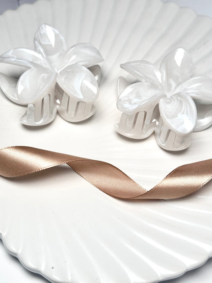 White Flower Large Claw Clip