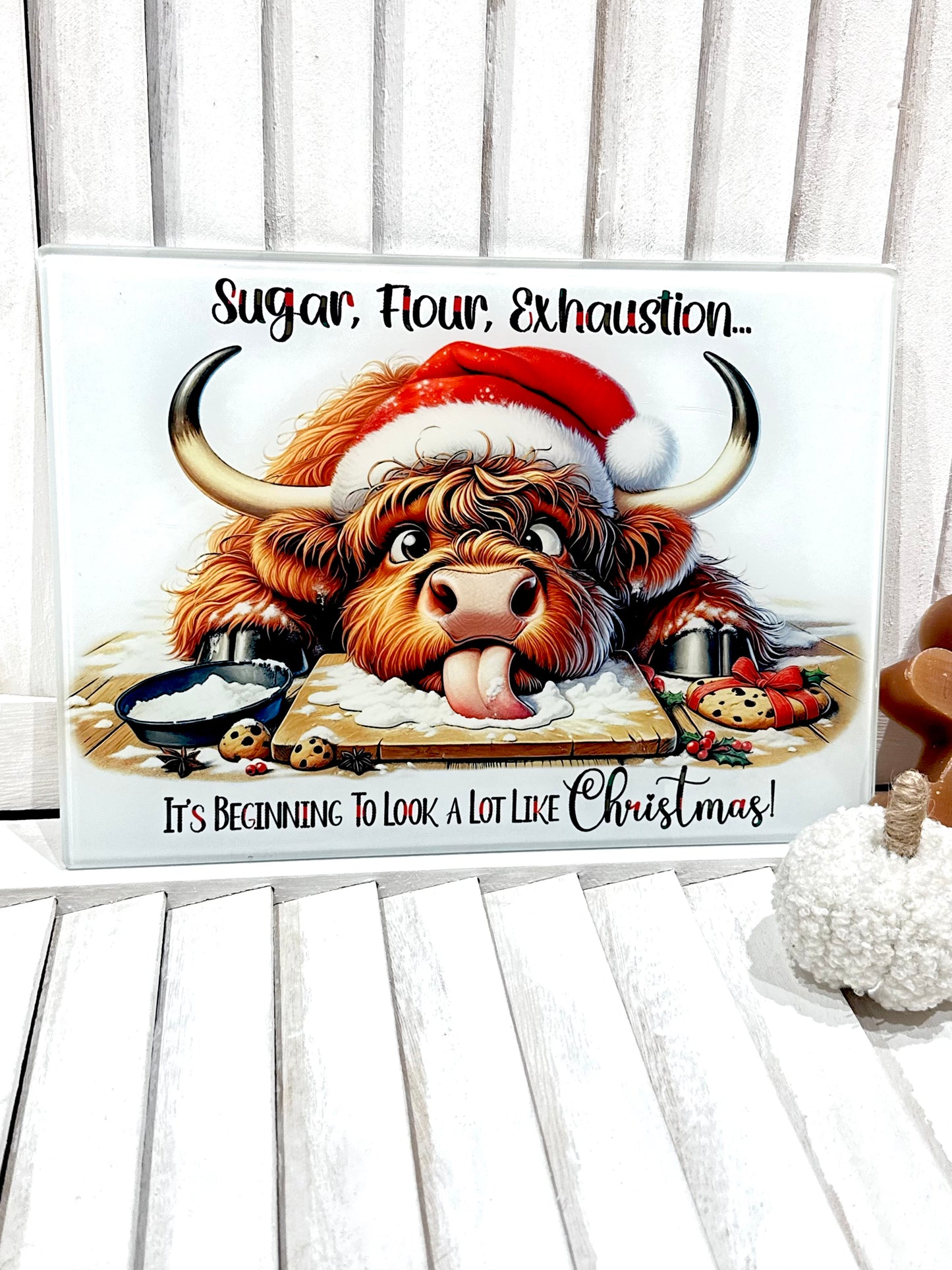Christmas Highland Cow Cutting Tempered Glass Chopping Board